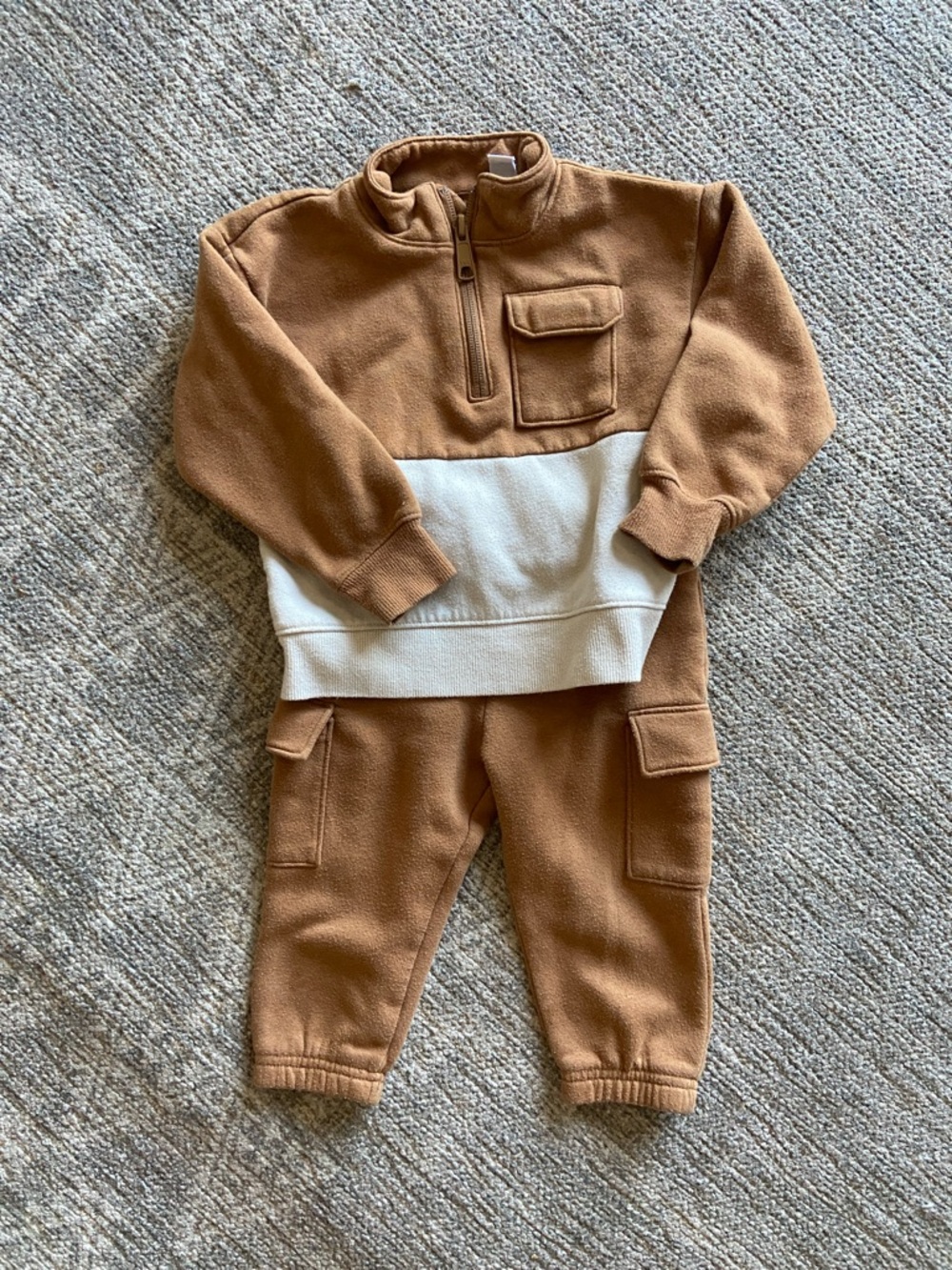Kids Two-Tone Pullover & Cargo Joggers Set - Brown/Cream